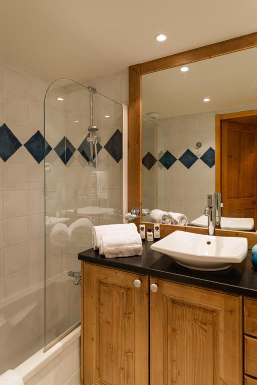 Skissim Premium - Résidence Le Hameau du Rocher Blanc 4* by Travelski Saint-Chaffrey Esterno foto